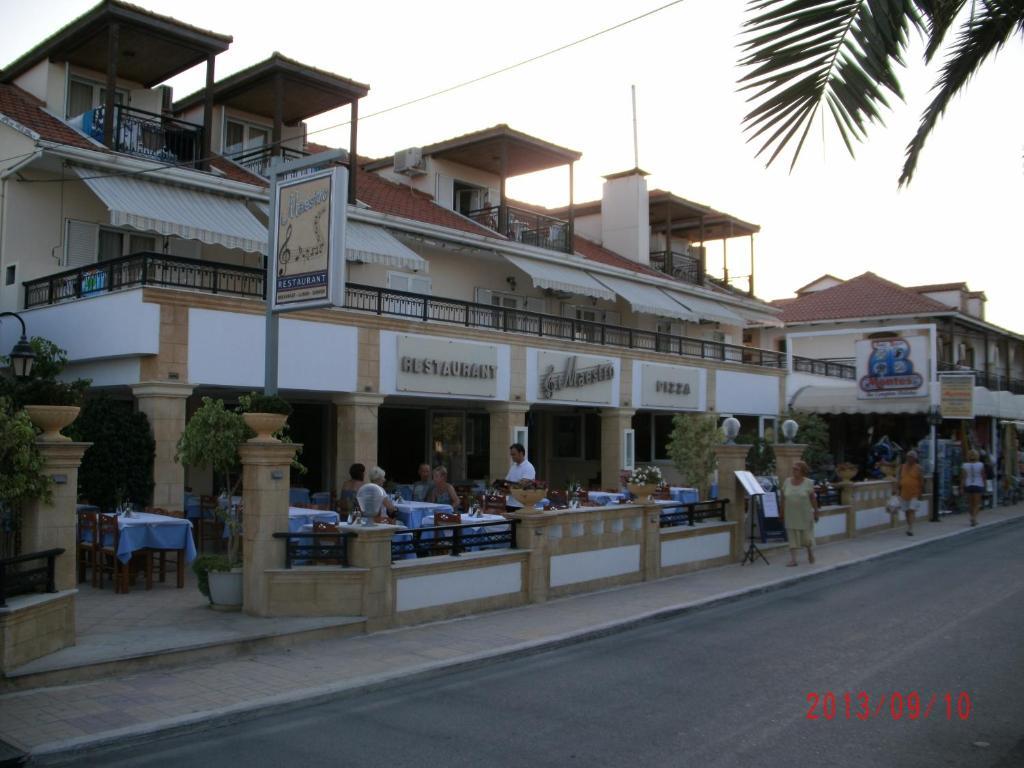 Montes Apartments & Studios Alykanas  Exterior photo