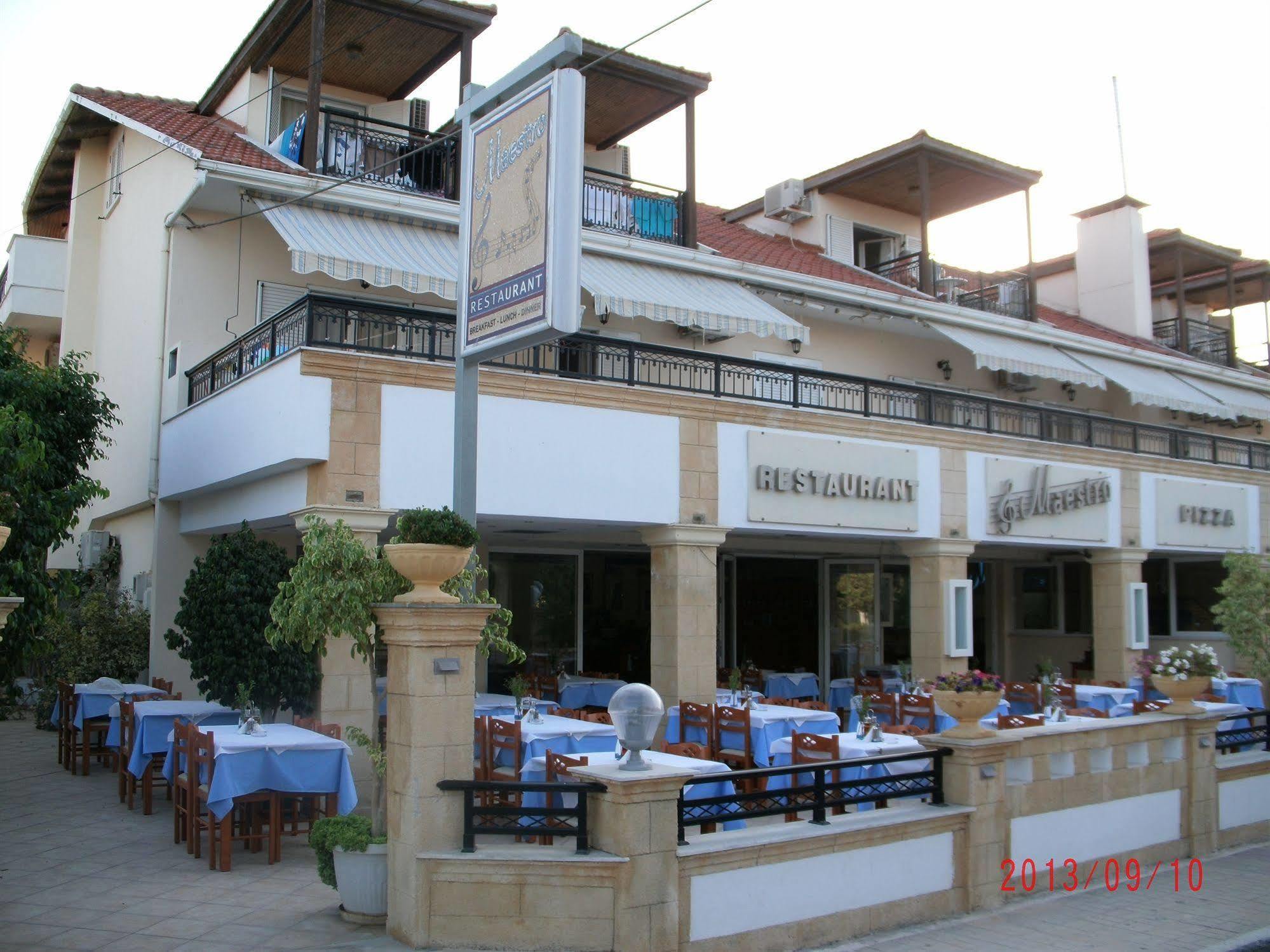 Montes Apartments & Studios Alykanas  Exterior photo